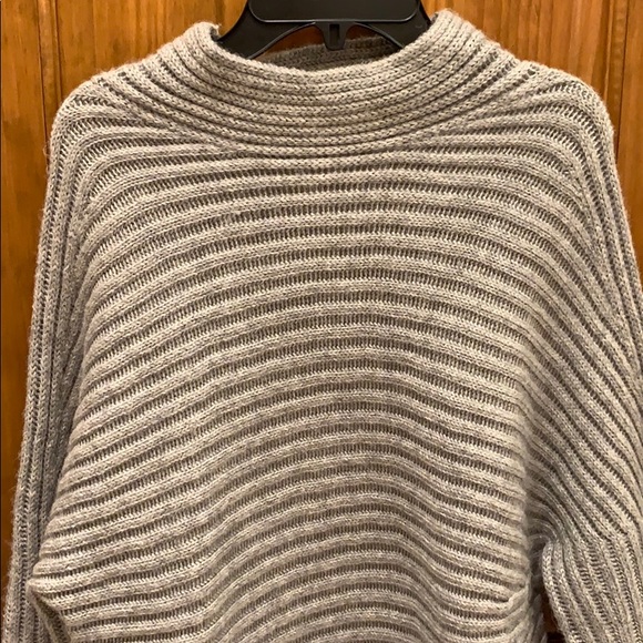 NWT HELMUT LANG LIGHT GREY WOOL SWEATER SIZE SMALL - Picture 3 of 9